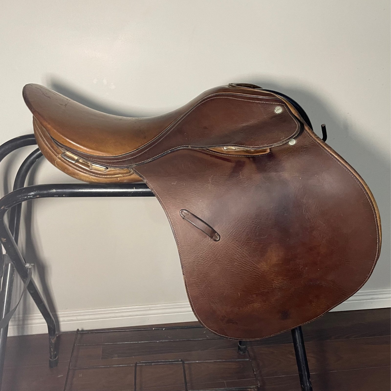 original-247-scaled-1.jpeg 17” English Saddle ‘Whippy Co.’ - Image 1
