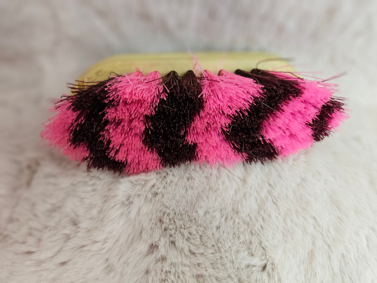 Brush Pink/Brown Bristles Brush Pink/Brown Bristles