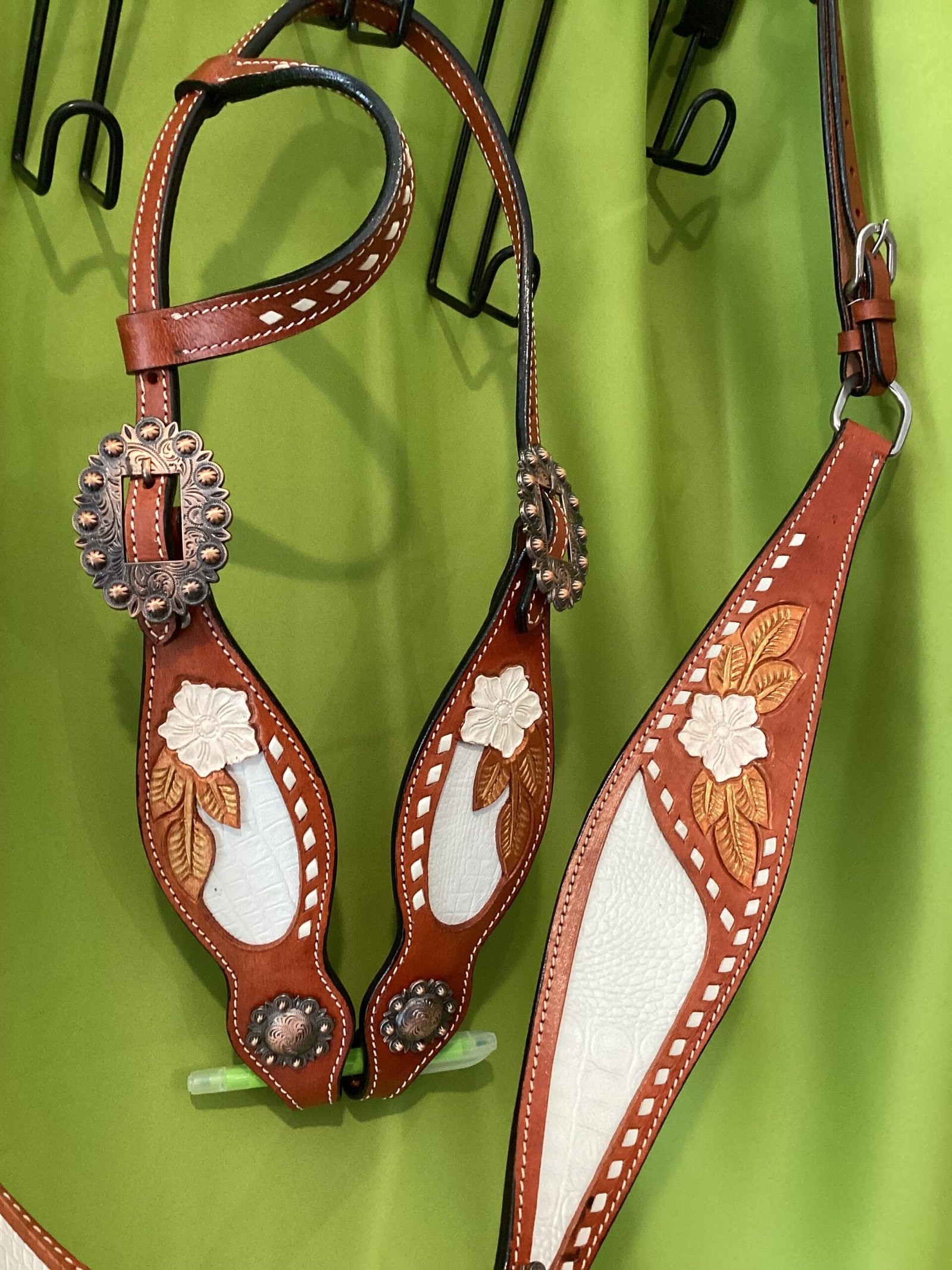 Buffalo Leather One Ear Headstall&Breast Collar Buffalo Leather One Ear Headstall&Breast Collar