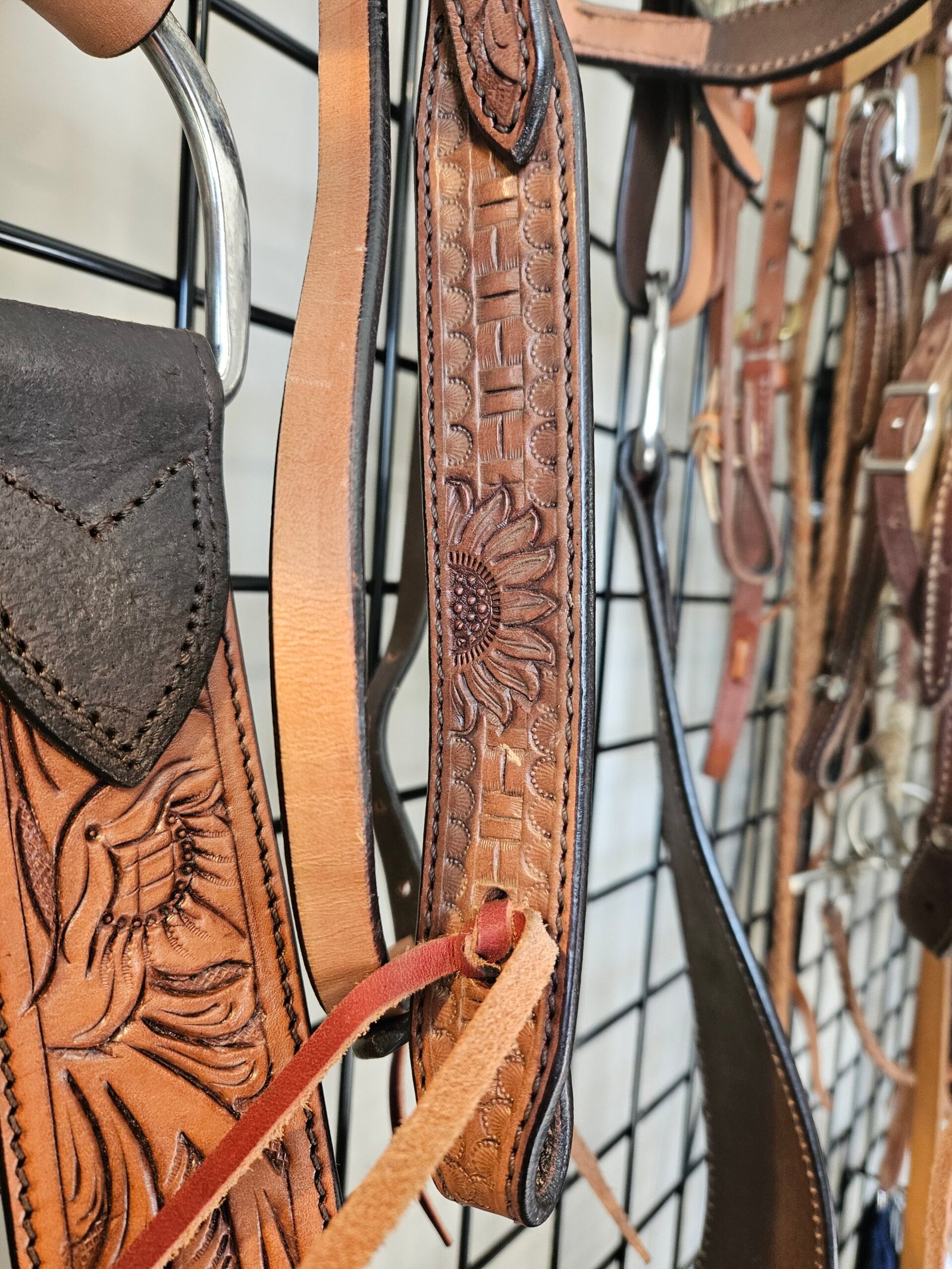 Headstall&Breast Collar Light & Dark Tooled Headstall&Breast Collar Light & Dark Tooled