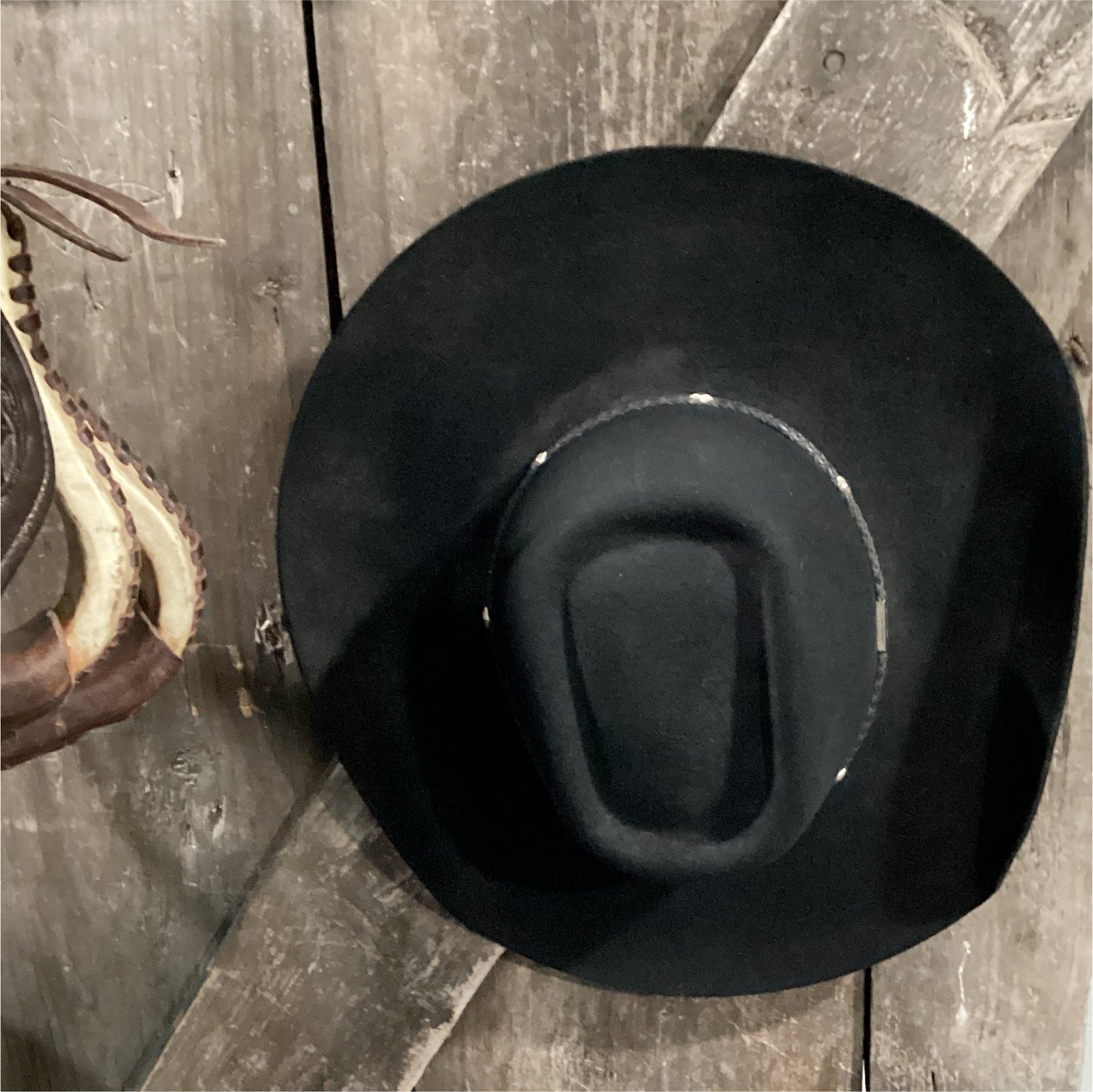 Mht 6 7/8 Western cowboy hat Black Mht 6 7/8 Western cowboy hat Black