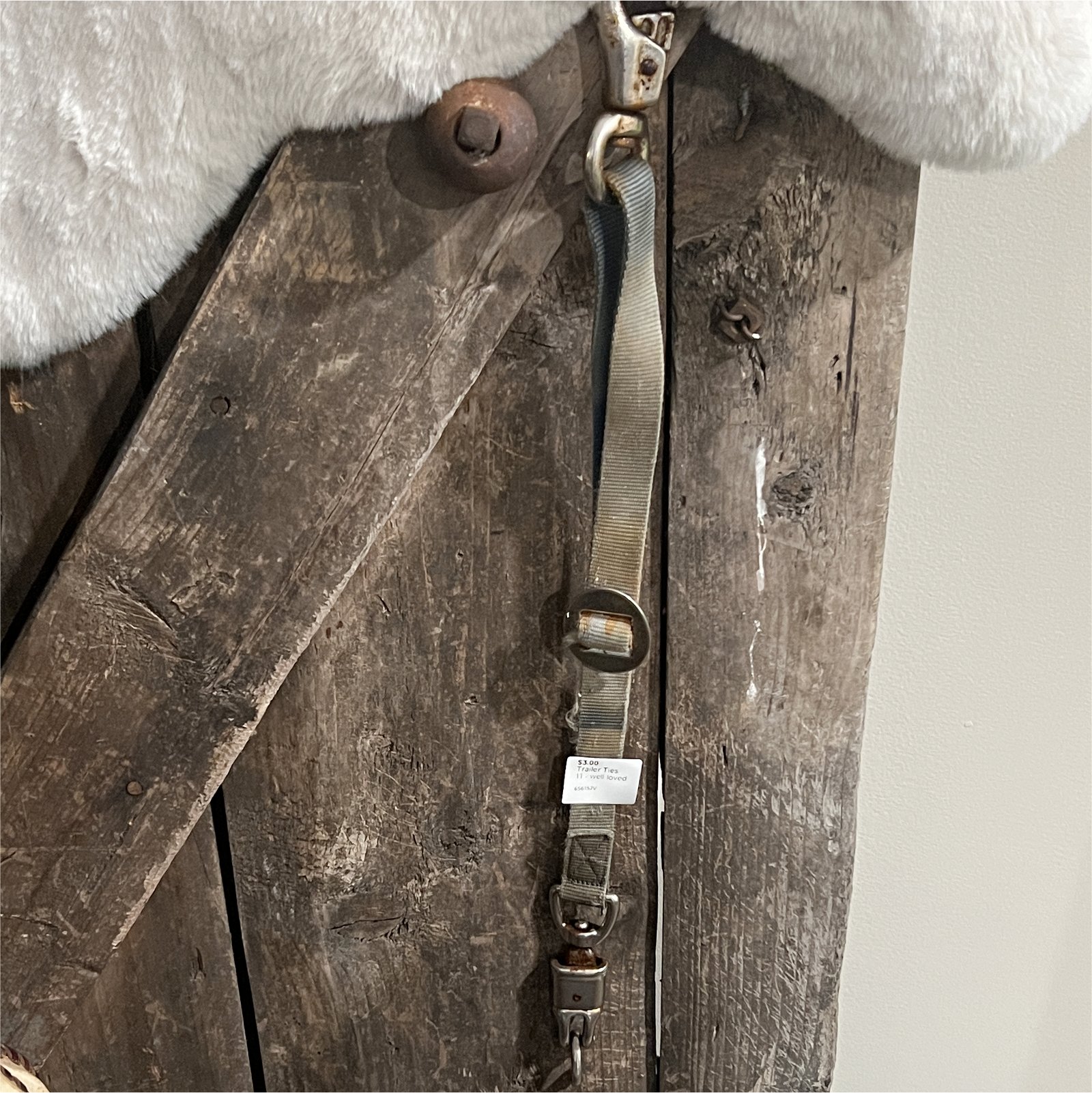 Trailer ties Trailer ties