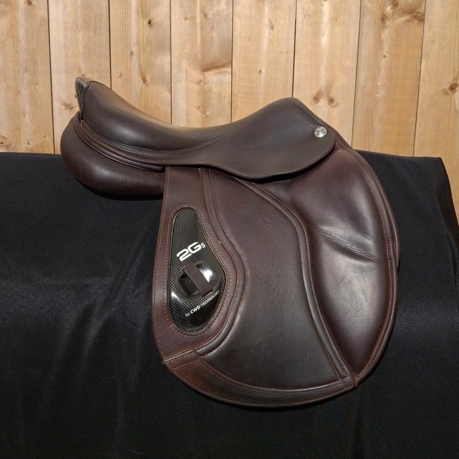 Used 16.5" CWD 2Gs SE25 Jump Saddle Used 16.5" CWD 2Gs SE25 Jump Saddle