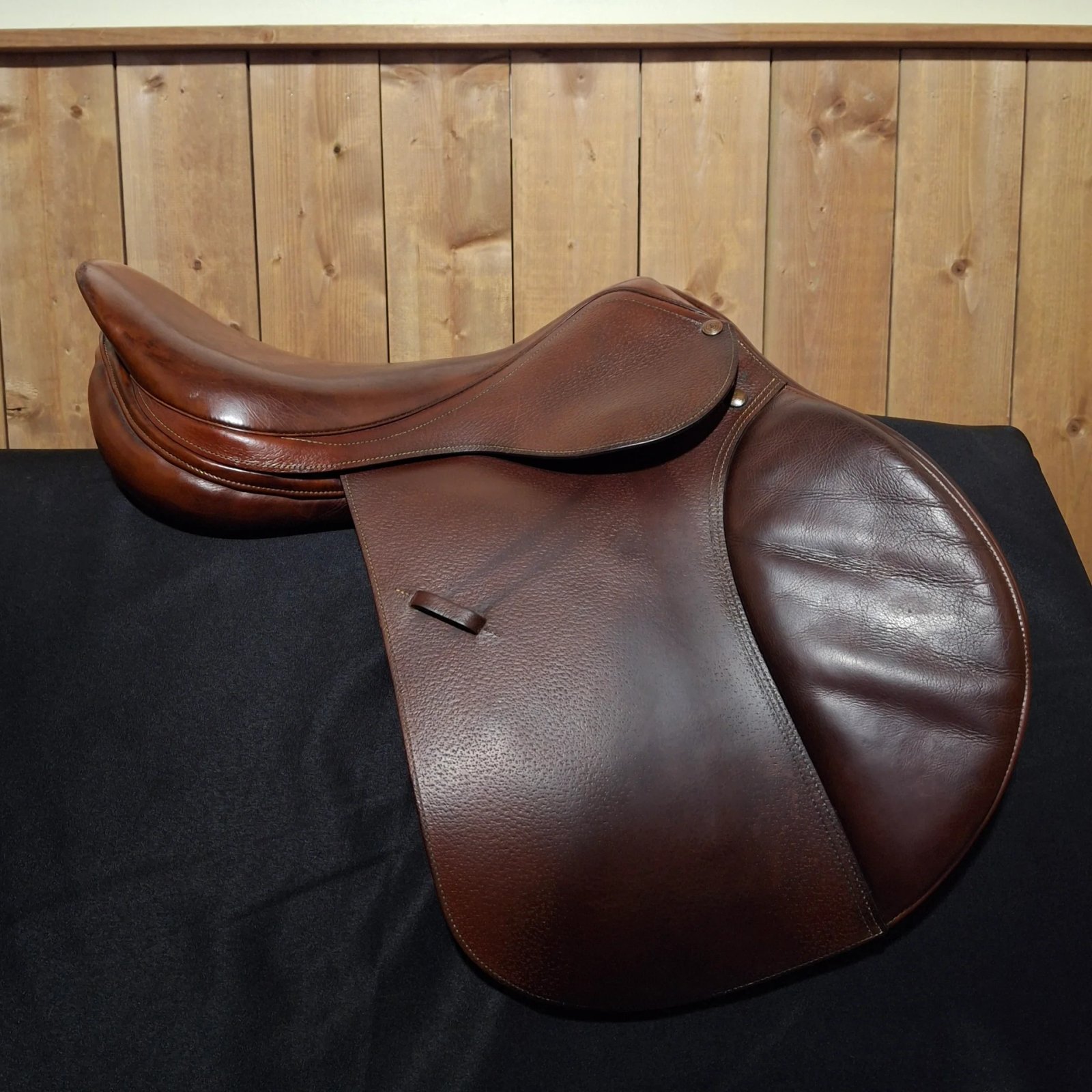 Used 17" Forestier Jump Saddle Used 17" Forestier Jump Saddle