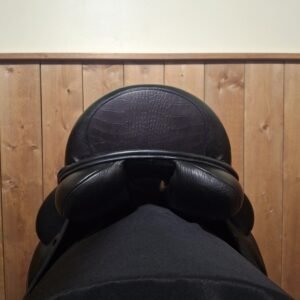 Used 17.5" Custom Everest R Dressage Saddle