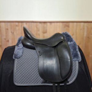 Used 17.5" Schleese Heike Kemmer – Traditional Line Dressage Saddle