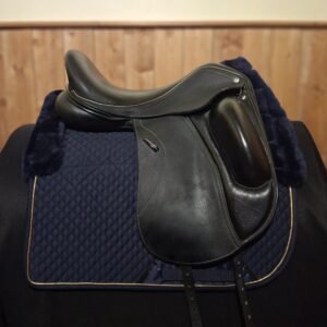 Used 18" Custom Advantage R Dressage Saddle