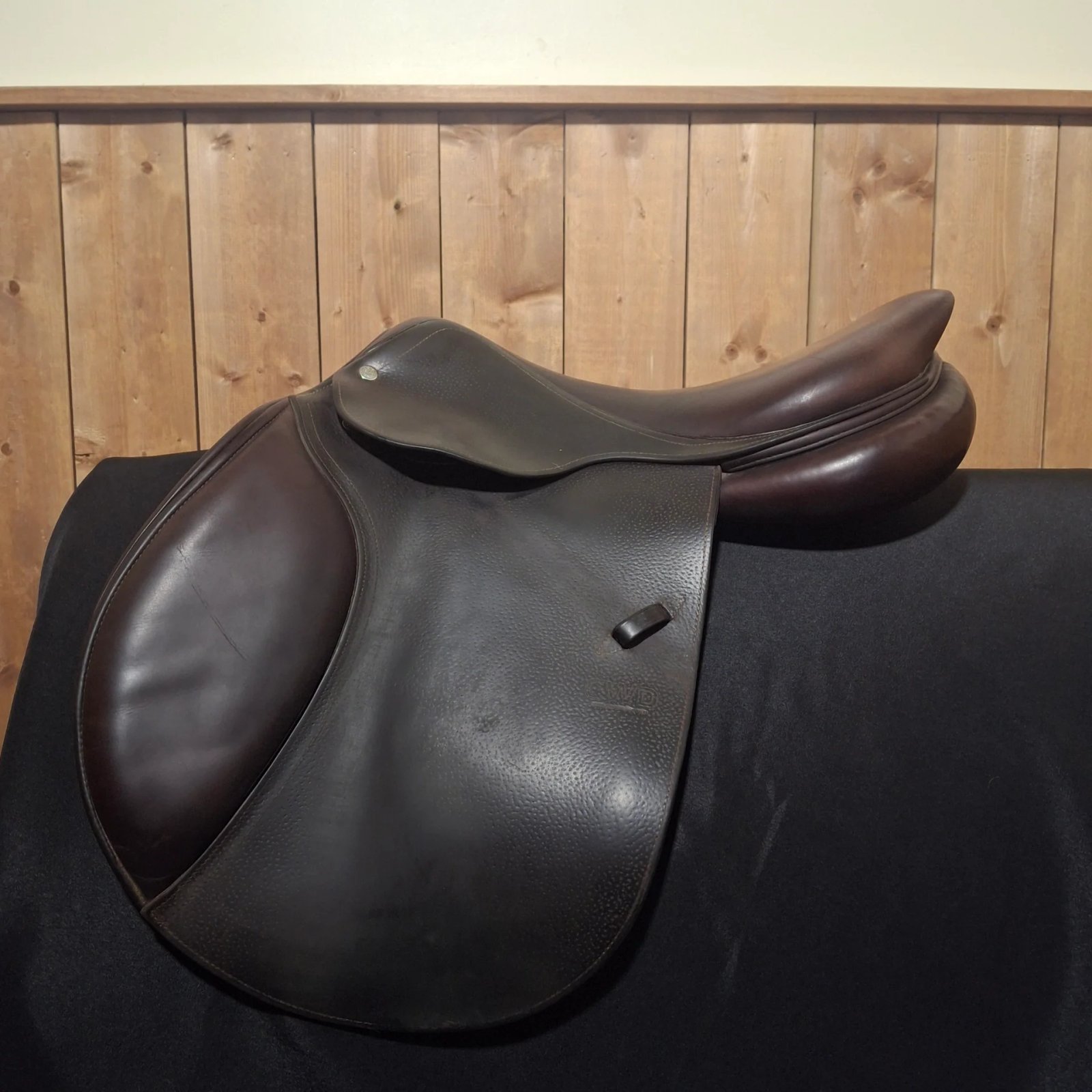 Used 18" CWD SE01 Jump Saddle Used 18" CWD SE01 Jump Saddle