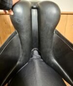 Used 19" Pariani Dressage Saddle