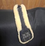 Used 65 cm Natural Mattes Crescent Short Girth