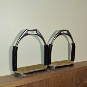 Used Fillis Flex Stirrup Irons