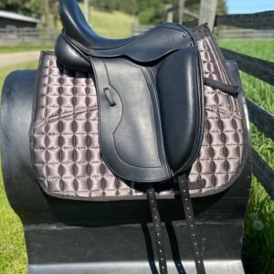Used Malcom Byrne 17" Dressage Saddle