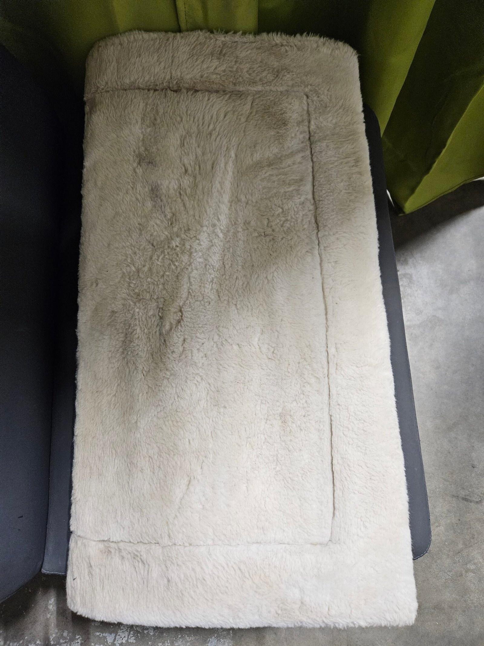 Western White Saddle pad 29X30 Western White Saddle pad 29X30