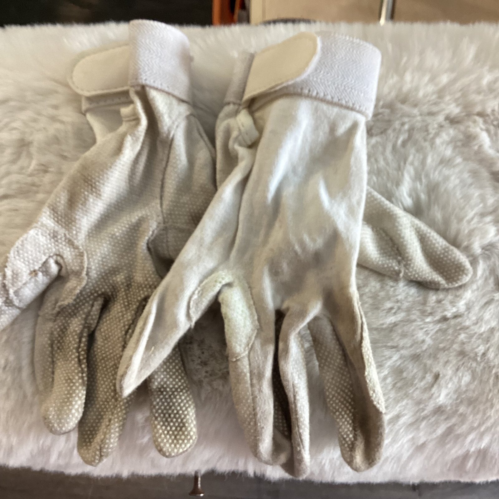 White Gloves White Gloves